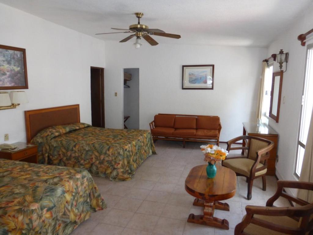 Hotel Bajo El Volcan Κουερναβάκα Εξωτερικό φωτογραφία