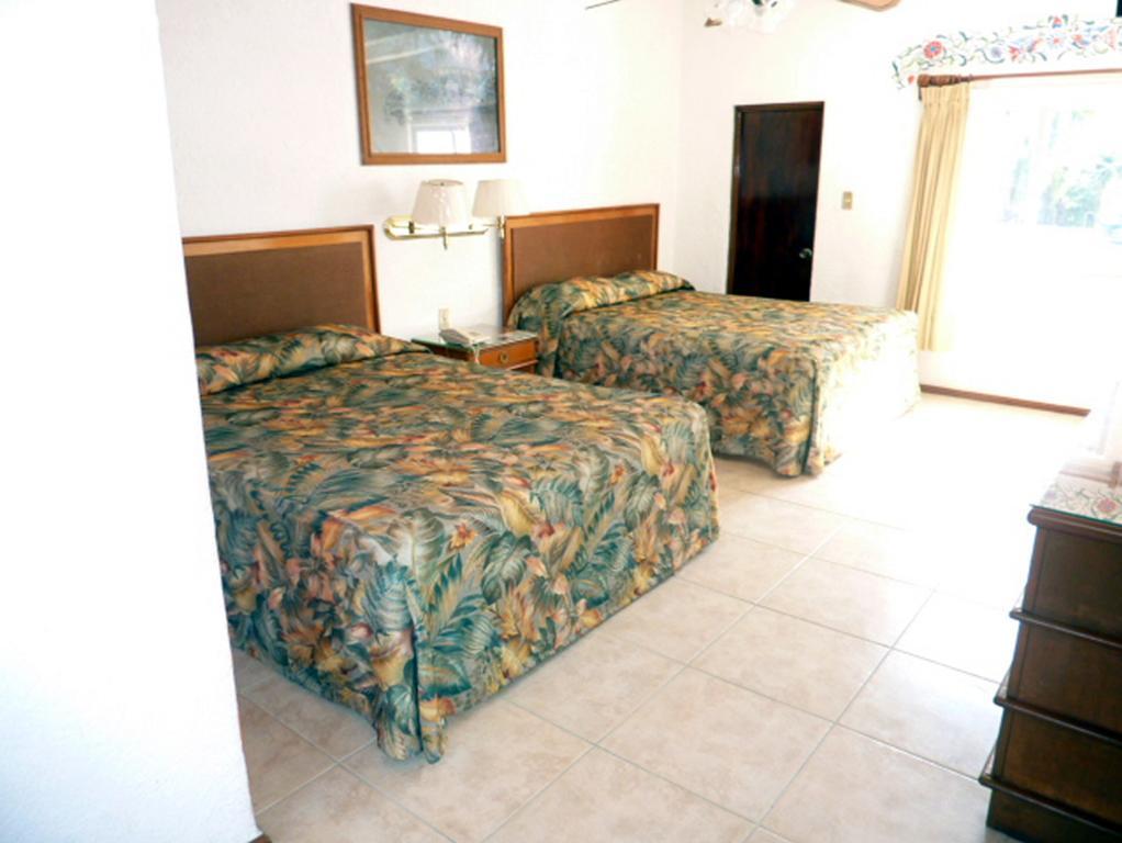Hotel Bajo El Volcan Κουερναβάκα Εξωτερικό φωτογραφία