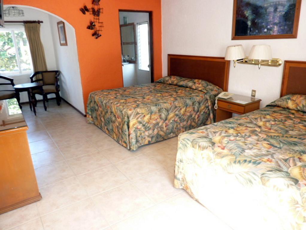 Hotel Bajo El Volcan Κουερναβάκα Εξωτερικό φωτογραφία